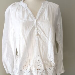 Lilly Pulitzer White Eyelet Blouse. 100% Cotton. Size Medium